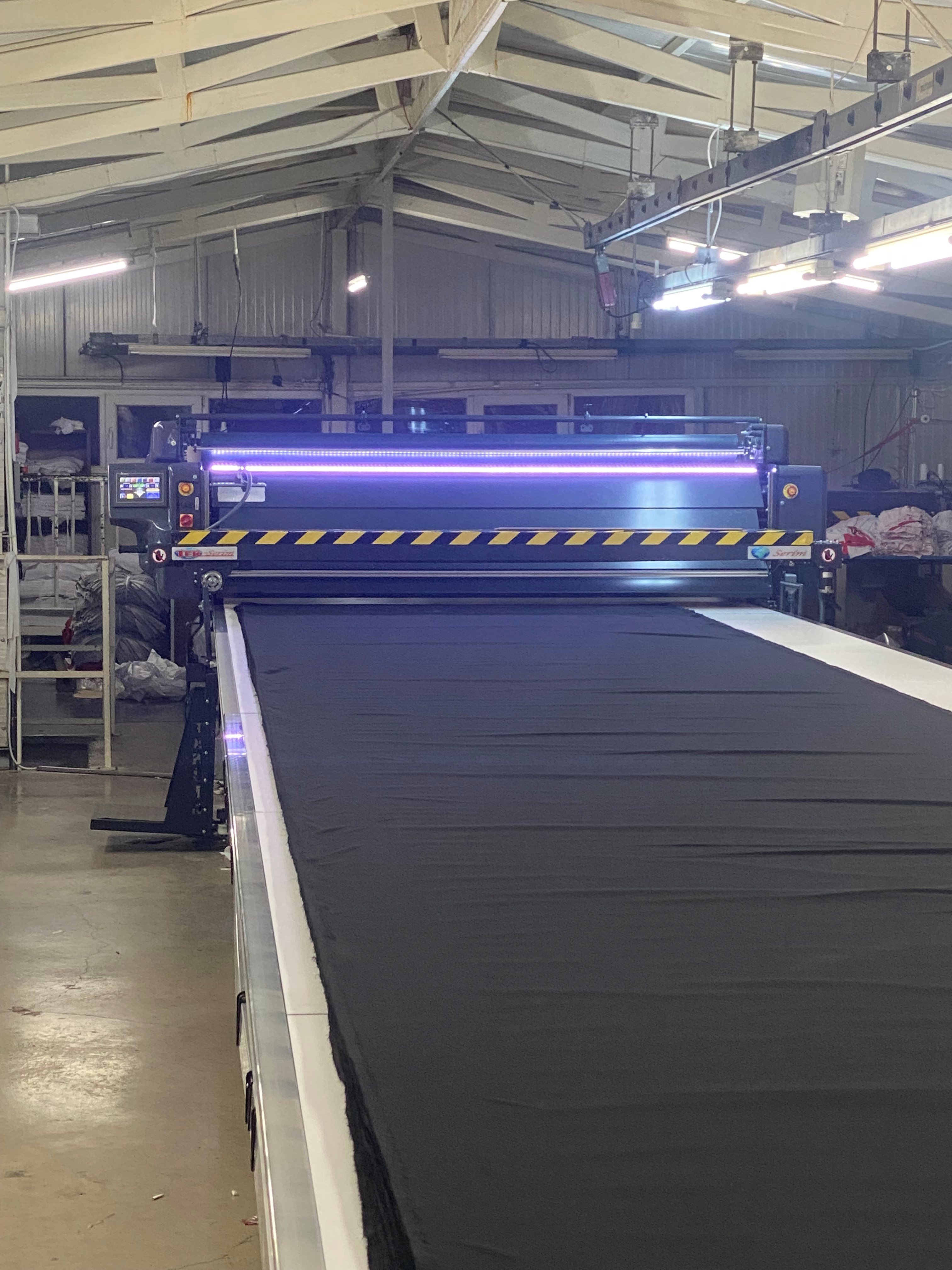 Full Otomatik Açık En Kumaş Serim Makinesi